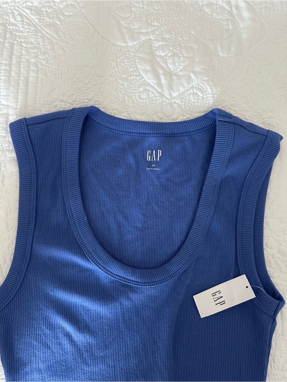 Gap blue tank top - Picture 3 of 3